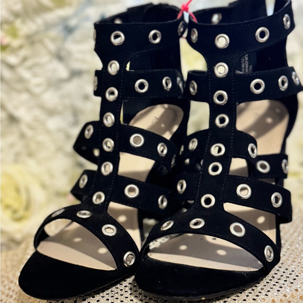 Black Grommet-Embellished Women's Sandals